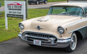 Oldsmobile-Rocket-88-1955-2-door-21