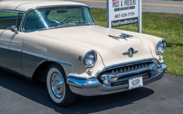 Oldsmobile-Rocket-88-1955-2-door-29