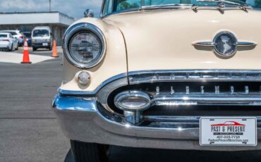 Oldsmobile-Rocket-88-1955-2-door-38