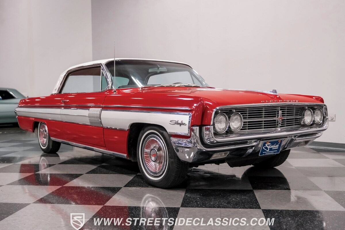 Oldsmobile-Starfire-1962-Hardtop-12