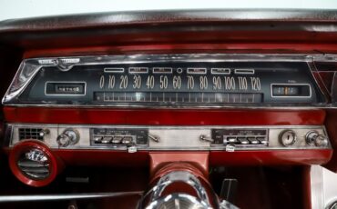 Oldsmobile-Starfire-1962-Provincial-White-Red-22
