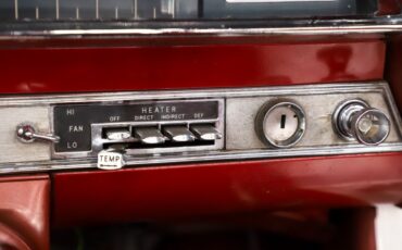 Oldsmobile-Starfire-1962-Provincial-White-Red-25