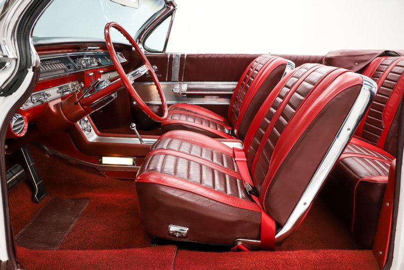 Oldsmobile-Starfire-1962-Provincial-White-Red-30