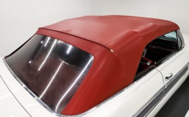 Oldsmobile-Starfire-1962-Provincial-White-Red-34