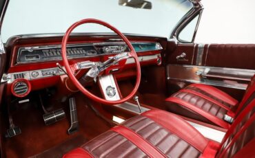 Oldsmobile-Starfire-1962-Provincial-White-Red