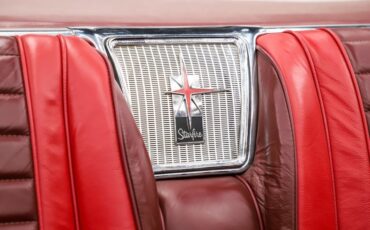 Oldsmobile-Starfire-1962-Provincial-White-Red-43