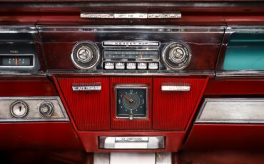 Oldsmobile-Starfire-1962-Provincial-White-Red-8