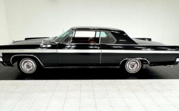 Oldsmobile-Starfire-1963-Ebony-Black-Red-1