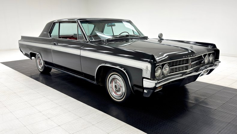 Oldsmobile-Starfire-1963-Ebony-Black-Red-17