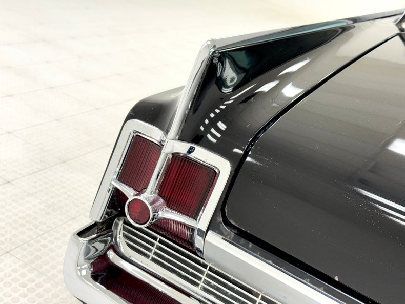 Oldsmobile-Starfire-1963-Ebony-Black-Red-25