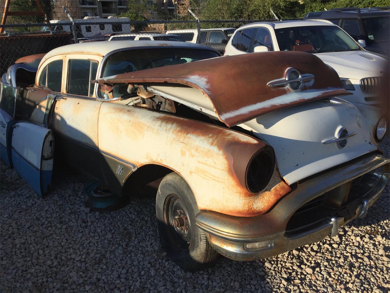 Oldsmobile-Super-88-1956-two-tone-two-tone-25