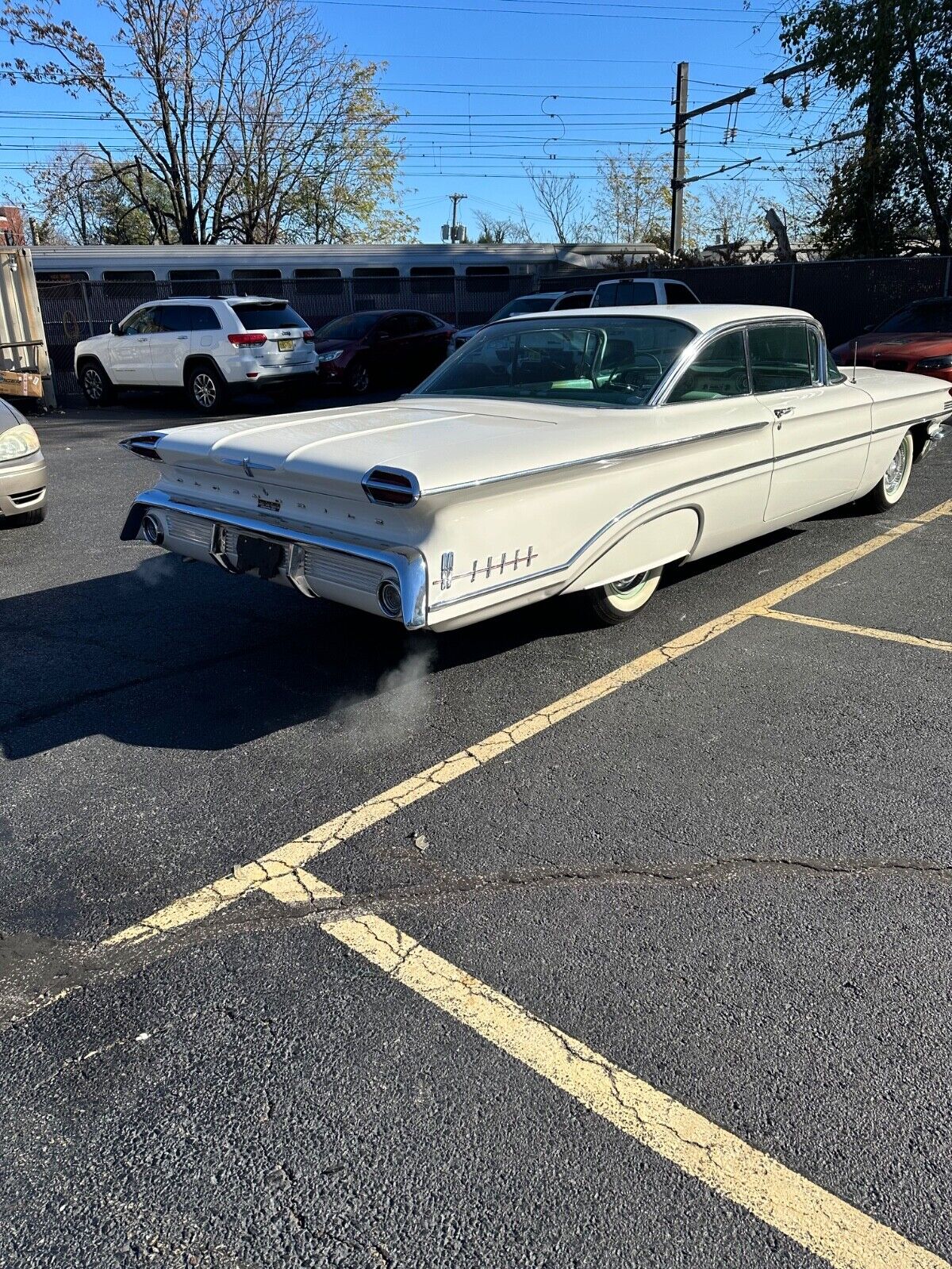 Oldsmobile-Super-88-1960-Coupe-1