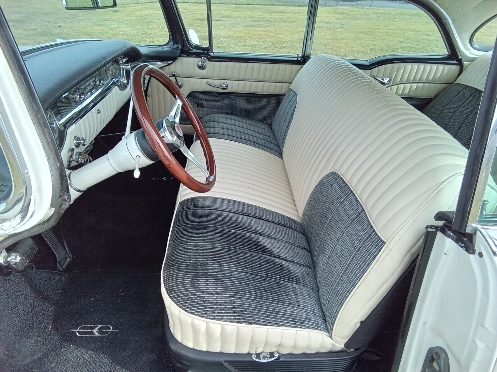 Oldsmobile-Supper-88-Holiday-1956-Coupe-9