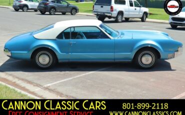 Oldsmobile-Toronado-1967-10