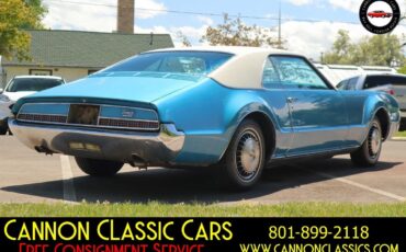 Oldsmobile-Toronado-1967-11