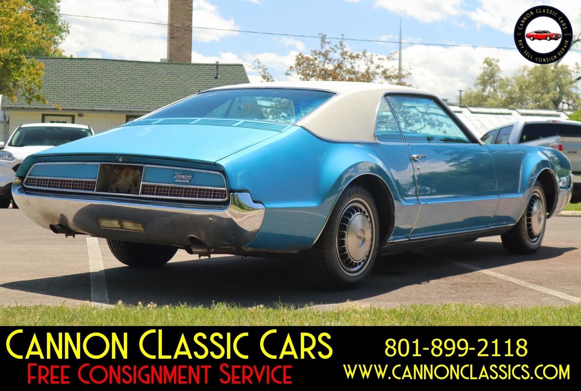 Oldsmobile-Toronado-1967-11