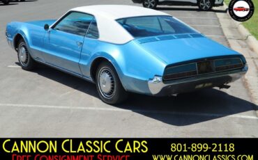 Oldsmobile-Toronado-1967-16