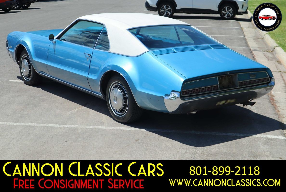 Oldsmobile-Toronado-1967-16