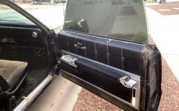 Oldsmobile-Toronado-1967-23