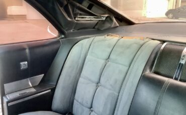 Oldsmobile-Toronado-1967-25