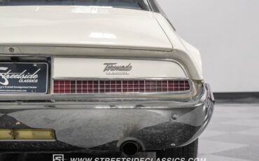 Oldsmobile-Toronado-1967-Provincial-White-Blue-18