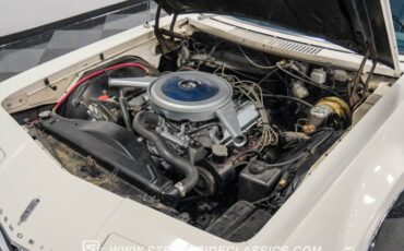 Oldsmobile-Toronado-1967-Provincial-White-Blue-30