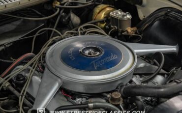 Oldsmobile-Toronado-1967-Provincial-White-Blue-32
