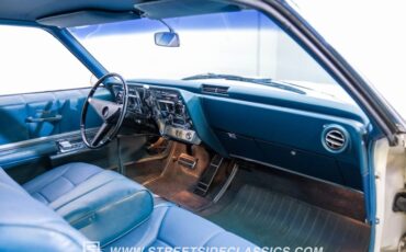 Oldsmobile-Toronado-1967-Provincial-White-Blue-34
