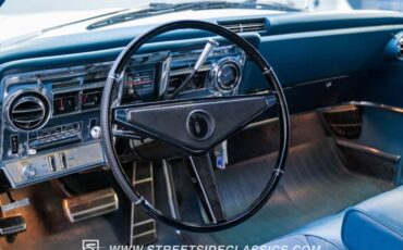 Oldsmobile-Toronado-1967-Provincial-White-Blue-36