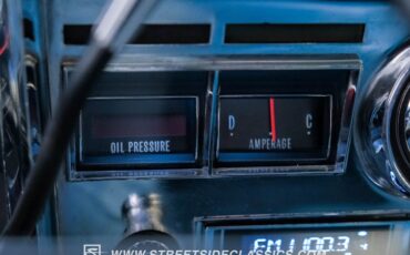 Oldsmobile-Toronado-1967-Provincial-White-Blue-40