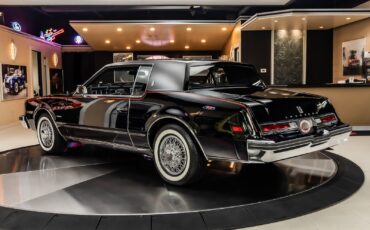 Oldsmobile-Toronado-1979-Coupe-16
