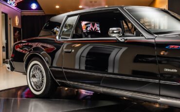 Oldsmobile-Toronado-1979-Coupe-22