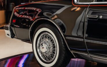 Oldsmobile-Toronado-1979-Coupe-23