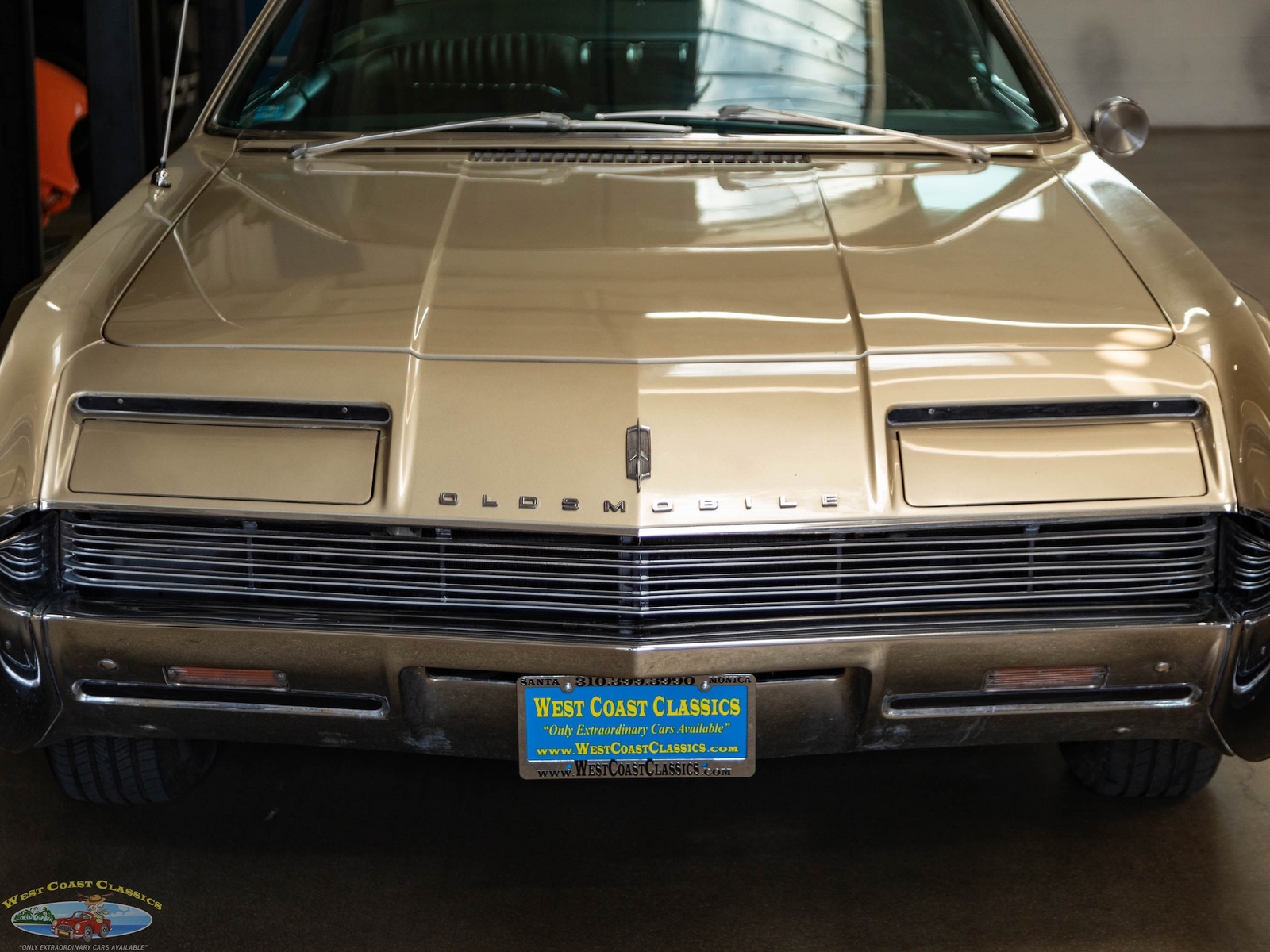 Oldsmobile-Toronado-Deluxe-1966-2-Door-Hardtop-14