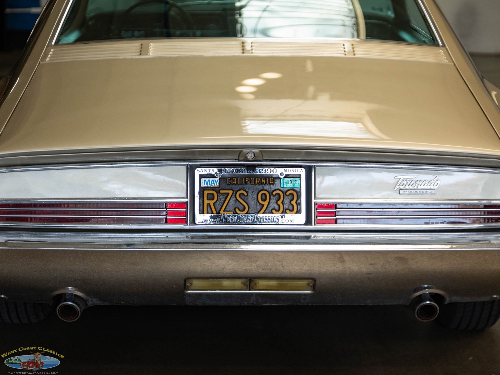 Oldsmobile-Toronado-Deluxe-1966-2-Door-Hardtop-18