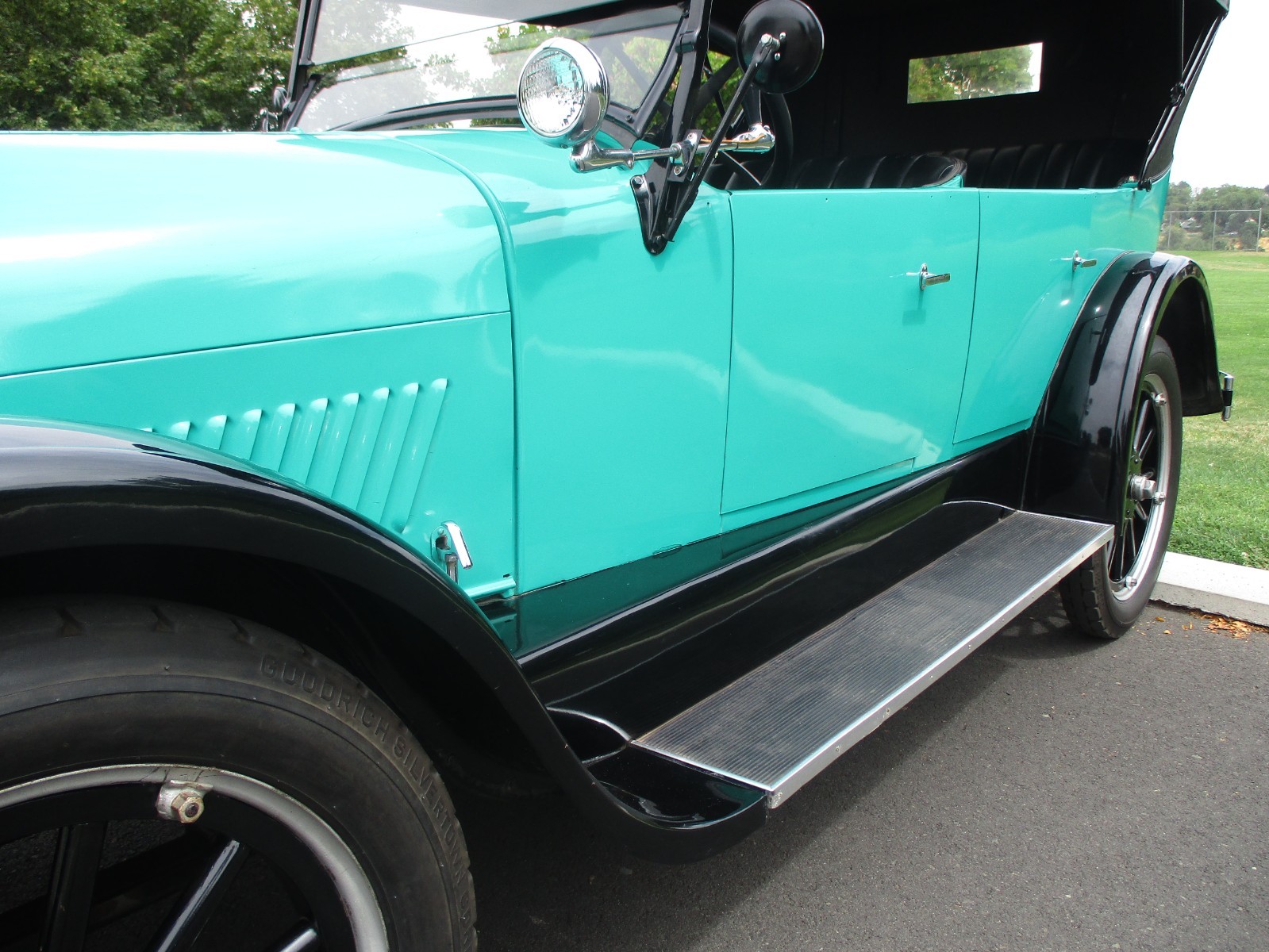 Oldsmobile-Touring-1924-Convertible-2
