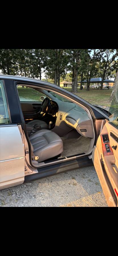 Oldsmobile-aurora-1995-brown-5