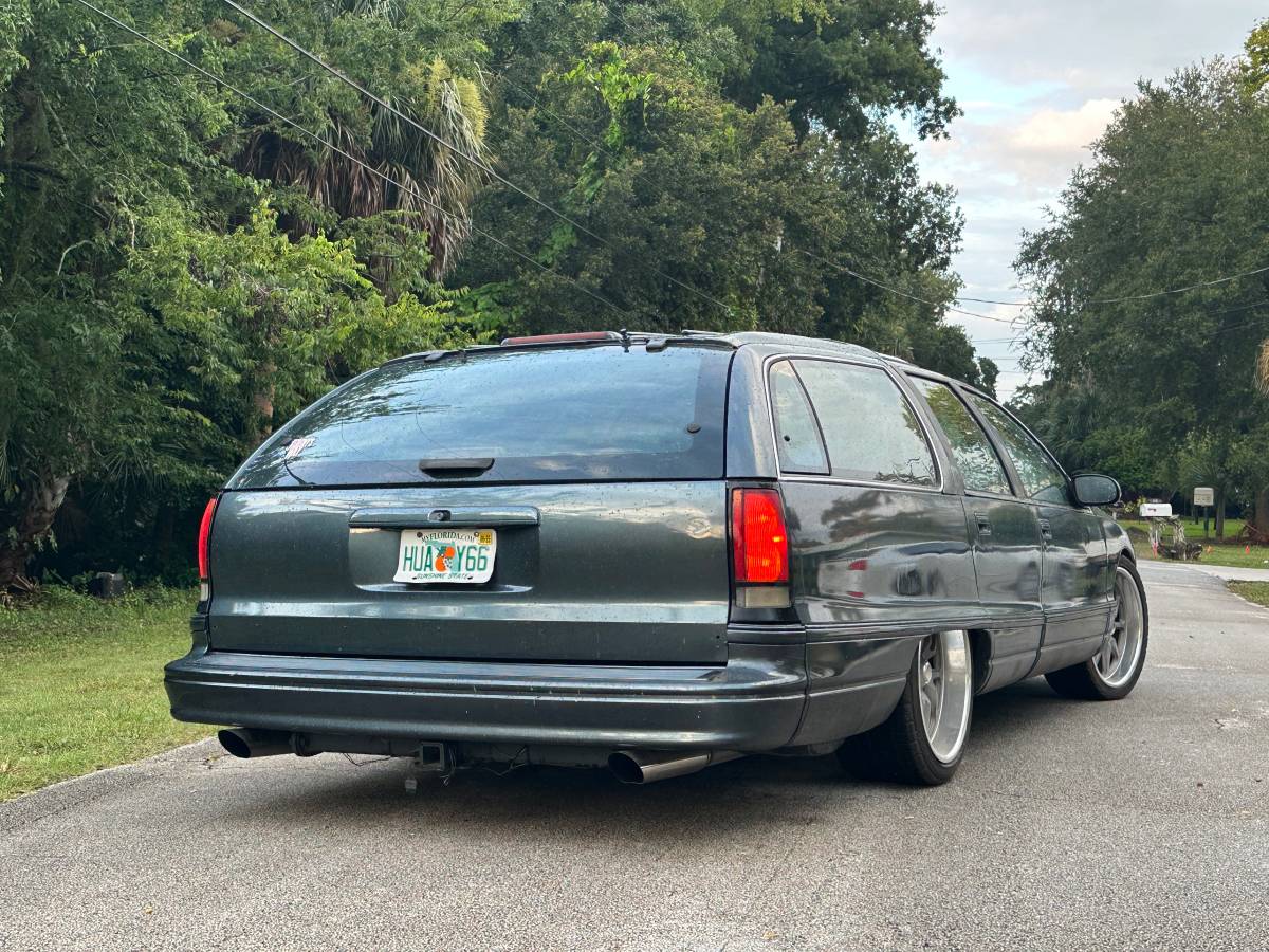 Oldsmobile-custom-cruiser-1991-1