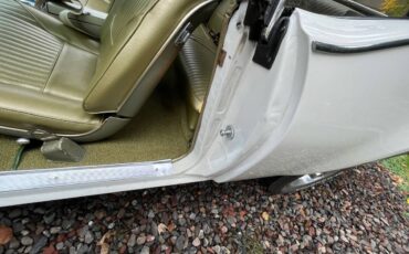 Oldsmobile-cutlass-1968-white-13