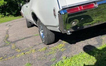 Oldsmobile-cutlass-1968-white-3
