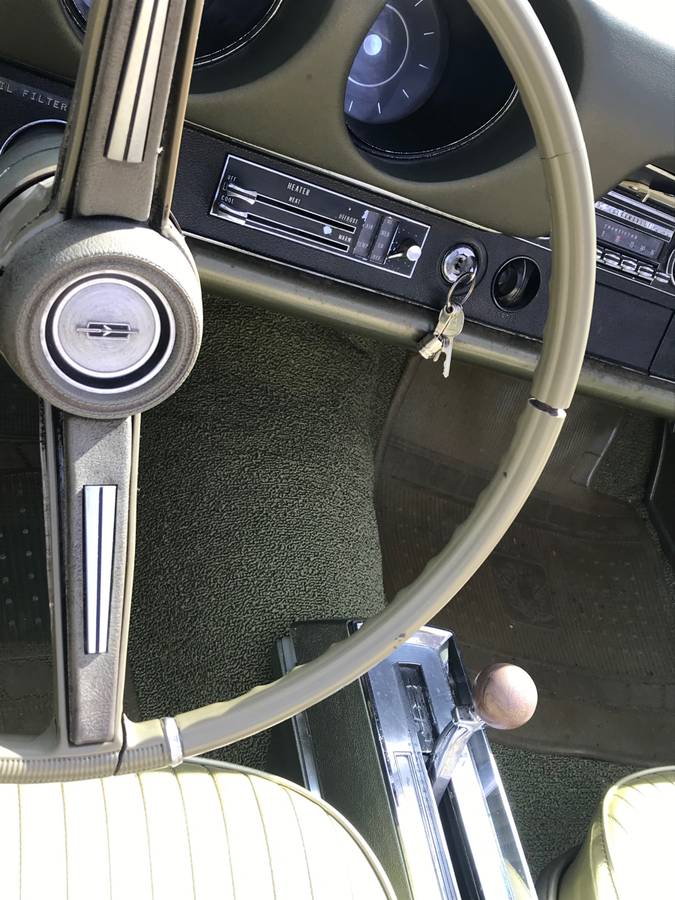 Oldsmobile-cutlass-1968-white-8
