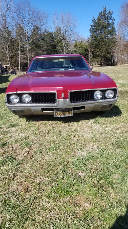 Oldsmobile-cutlass-1969-custom-3