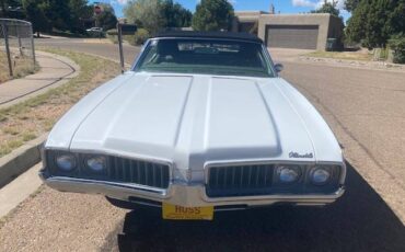 Oldsmobile-cutlass-1969-white-1