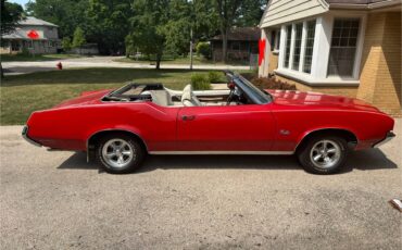 Oldsmobile-cutlass-1972-red