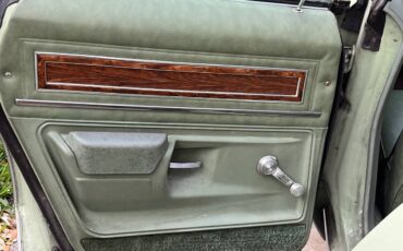 Oldsmobile-cutlass-1974-green-17