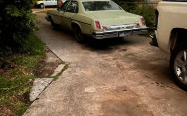 Oldsmobile-cutlass-1974-green-4