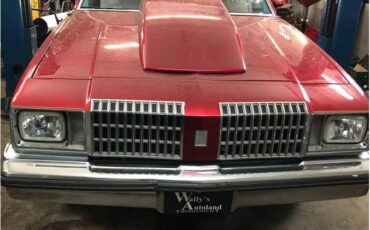 Oldsmobile-cutlass-1979-2