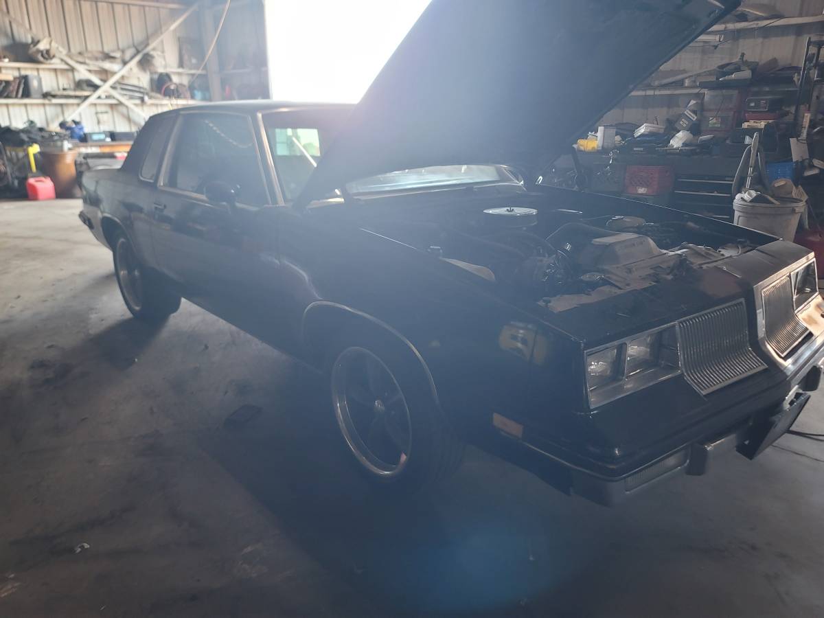 Oldsmobile-cutlass-1981-3