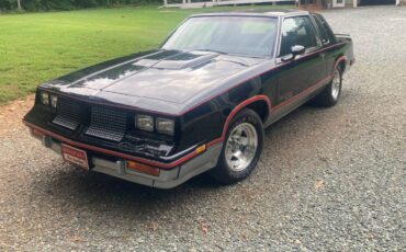 Oldsmobile-cutlass-1983-black-9