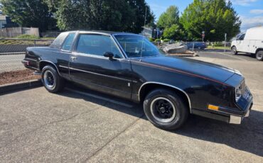 Oldsmobile-cutlass-1985-black